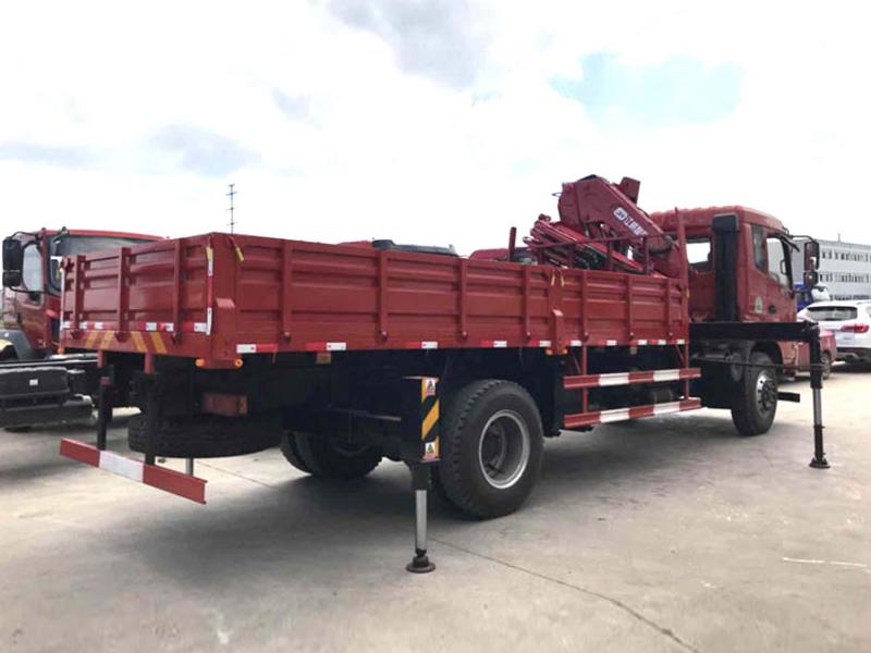 SQ100ZB2+1江威折臂隨車吊