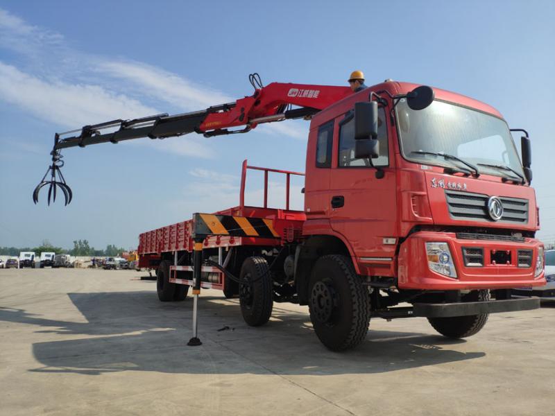 小三軸8噸隨車吊車/SQZ160ZB3江威折臂隨車吊