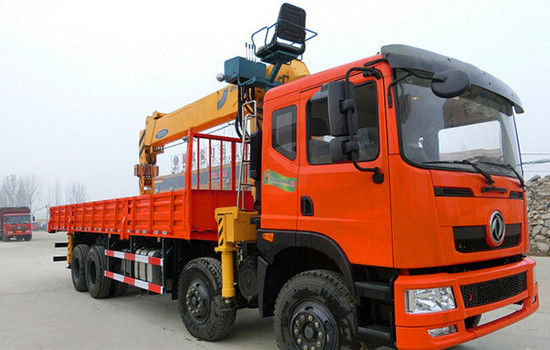 東風(fēng)特商前四后八徐工16噸隨車吊