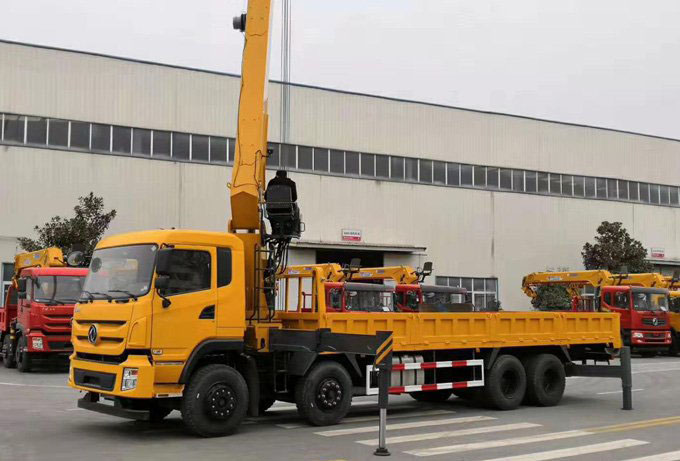 徐工吊機(jī)16噸東風(fēng)特商前四后八隨車吊