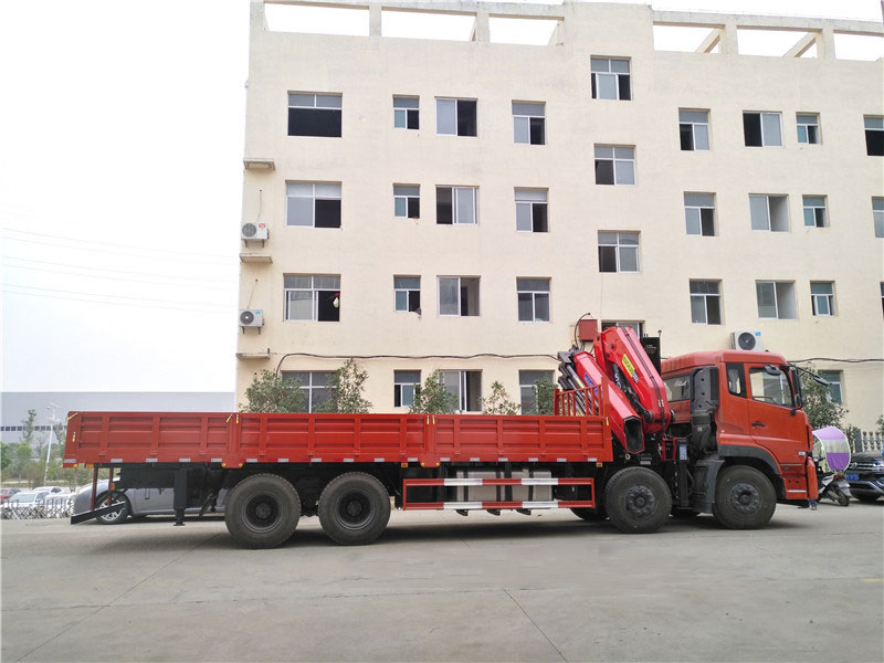 程力25噸東風天龍隨車吊圖片展示3 程力25噸東風天龍隨車吊圖片展示3