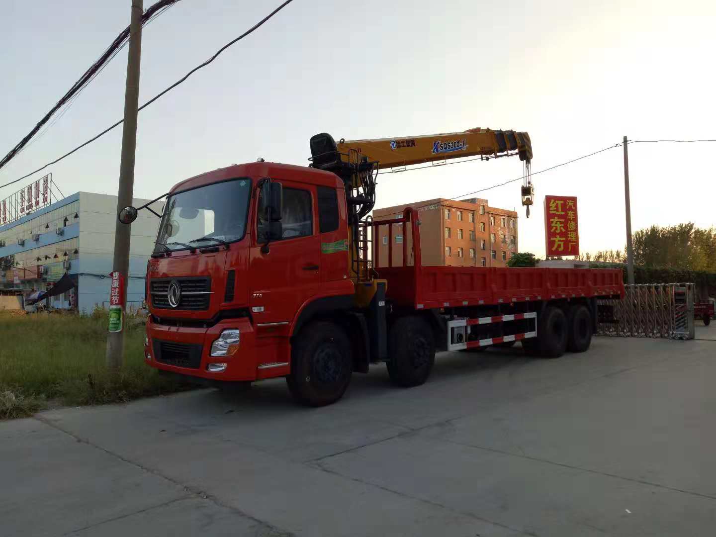 東風天龍前四后八14噸徐工隨車吊