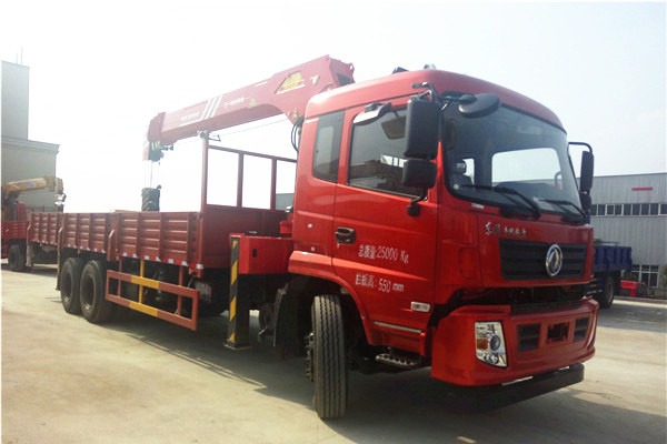 三一12噸后雙橋東風(fēng)隨車吊