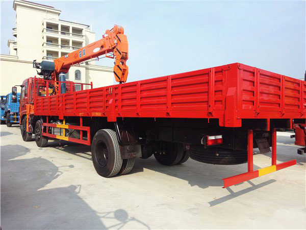 石煤12噸三軸東風隨車吊