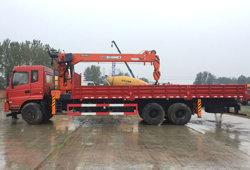 石煤12噸三軸東風隨車吊圖片展示5 石煤12噸三軸東風隨車吊圖片展示5