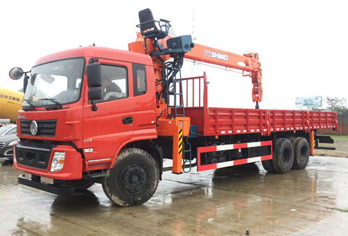 石煤12噸三軸東風(fēng)隨車(chē)吊