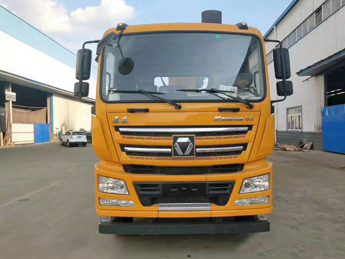 徐工吊機12噸徐工漢風(fēng)G5一體化前四后四隨車吊圖片展示3 徐工吊機12噸徐工漢風(fēng)G5一體化前四后四隨車吊圖片展示3