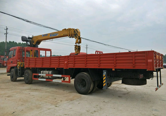 10噸小三軸東風隨車吊(高性價比)圖片展示4 10噸小三軸東風隨車吊(高性價比)圖片展示4