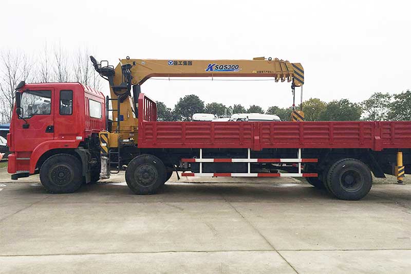 10噸小三軸東風隨車吊(高性價比)圖片展示5 10噸小三軸東風隨車吊(高性價比)圖片展示5