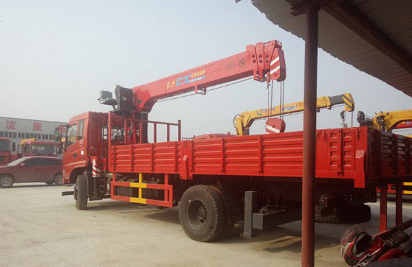 長興10噸東風(fēng)隨車吊