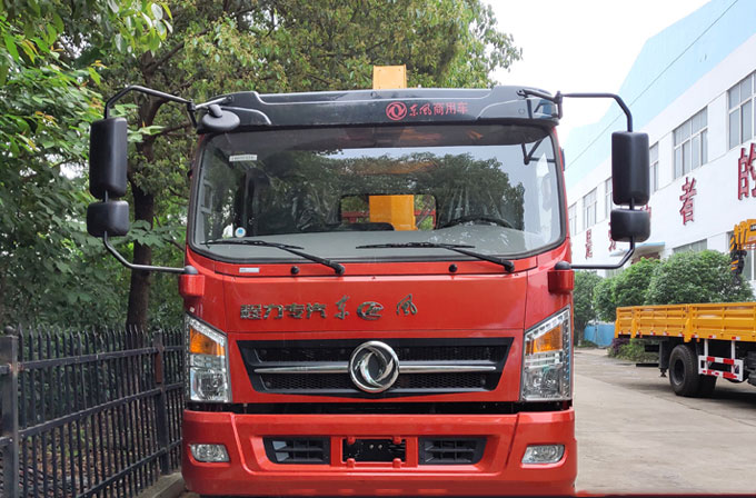 程力吊機8噸東風隨車吊圖片展示2 程力吊機8噸東風隨車吊圖片展示2