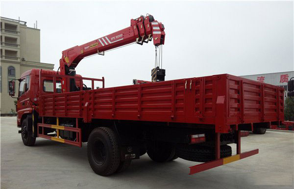 三一7噸東風單橋隨車吊圖片展示4 三一7噸東風單橋隨車吊圖片展示4