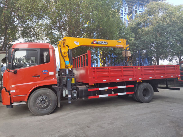 程力吊機(jī)6.3噸東風(fēng)天錦隨車吊