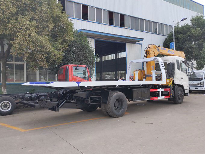 徐工吊機(jī)6.3噸東風(fēng)天錦清障隨車吊圖片展示4 徐工吊機(jī)6.3噸東風(fēng)天錦清障隨車吊圖片展示4