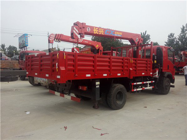 長(zhǎng)興5噸三環(huán)隨車(chē)吊(5噸隨車(chē)起重運(yùn)輸車(chē))圖片展示2 長(zhǎng)興5噸三環(huán)隨車(chē)吊(5噸隨車(chē)起重運(yùn)輸車(chē))圖片展示2