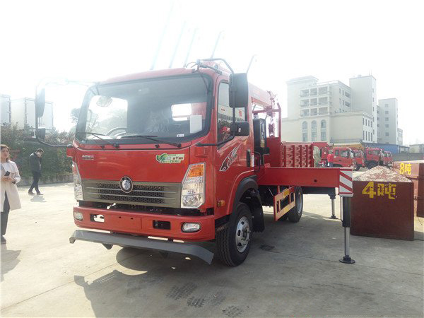 藍牌長興5噸重汽王牌隨車吊