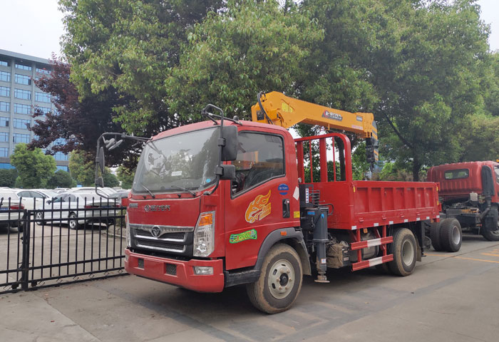 程力吊機5噸重汽豪曼隨車吊