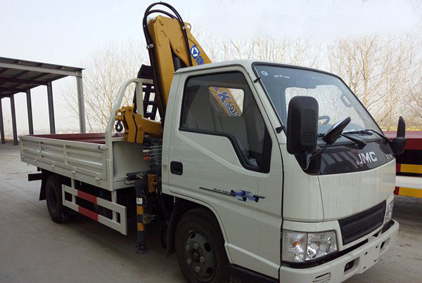 徐工折臂2噸江鈴隨車吊(江鈴2噸隨車起重運輸車) 圖片展示3 徐工折臂2噸江鈴隨車吊(江鈴2噸隨車起重運輸車) 圖片展示3