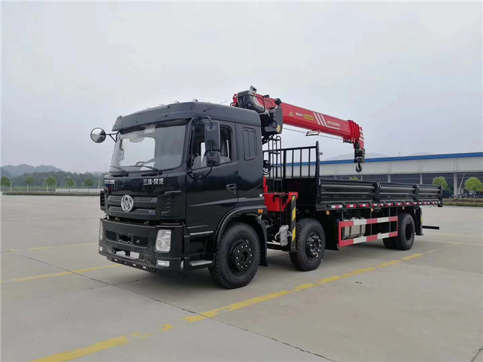 三環(huán)昊龍前四后四三一10噸隨車吊圖片圖片展示2 三環(huán)昊龍前四后四三一10噸隨車吊圖片圖片展示2