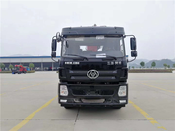 三環(huán)昊龍前四后四三一10噸隨車吊圖片圖片展示3 三環(huán)昊龍前四后四三一10噸隨車吊圖片圖片展示3