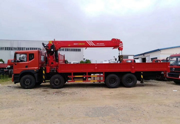 東風(fēng)前四后八8×4三一16噸隨車吊圖片圖片展示3 東風(fēng)前四后八8×4三一16噸隨車吊圖片圖片展示3