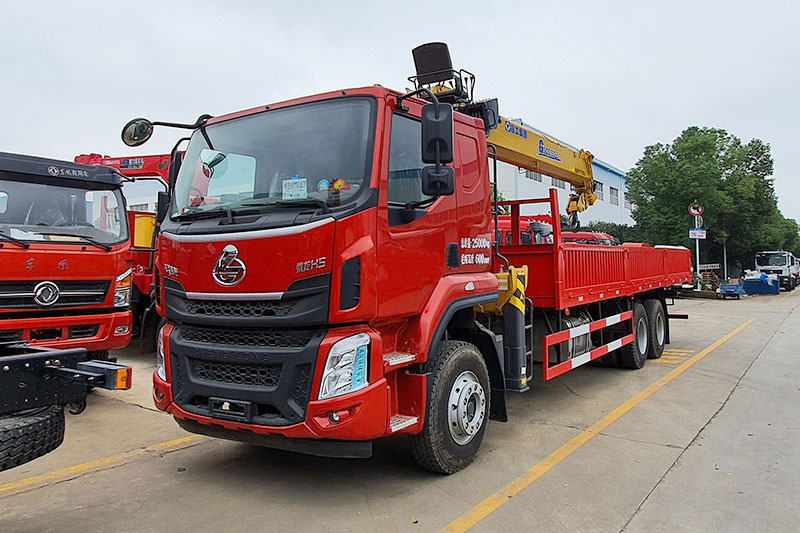 徐工隨車吊14噸大臂有多長?