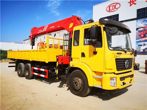 12噸各類型隨車吊價(jià)格和首付一覽表