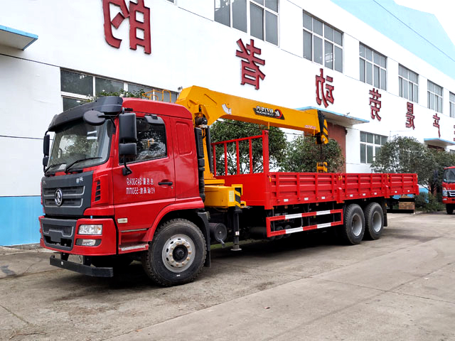 陜汽軒德X6后八輪黃牌程力12噸隨車(chē)吊