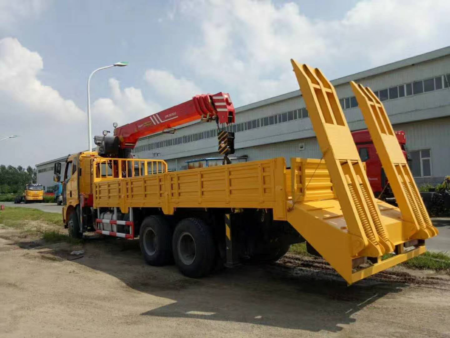 解放J6三一12噸隨車吊圖片展示4 解放J6三一12噸隨車吊圖片展示4