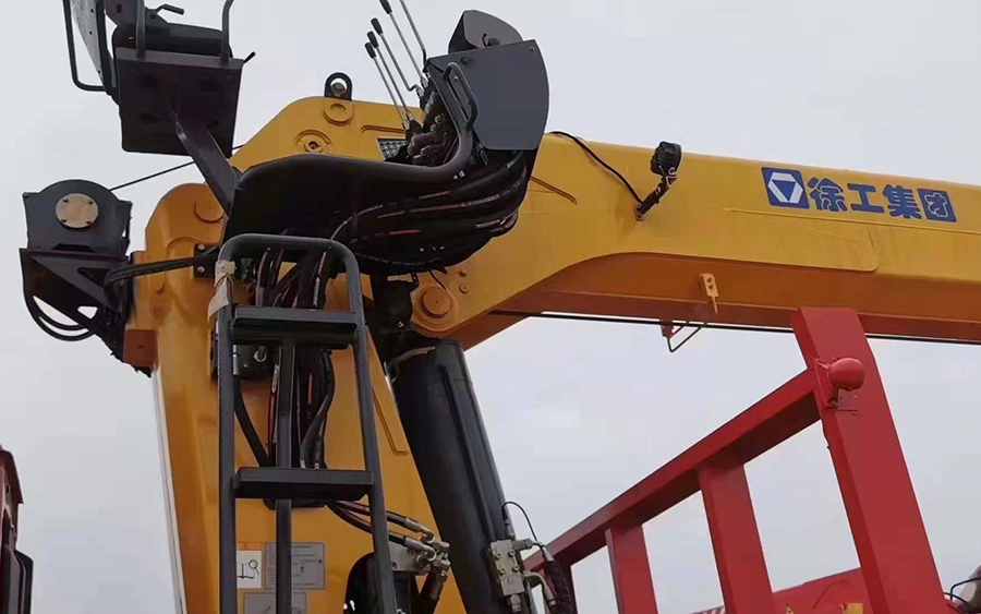 陜汽德龍徐工16噸隨車吊圖片展示5
