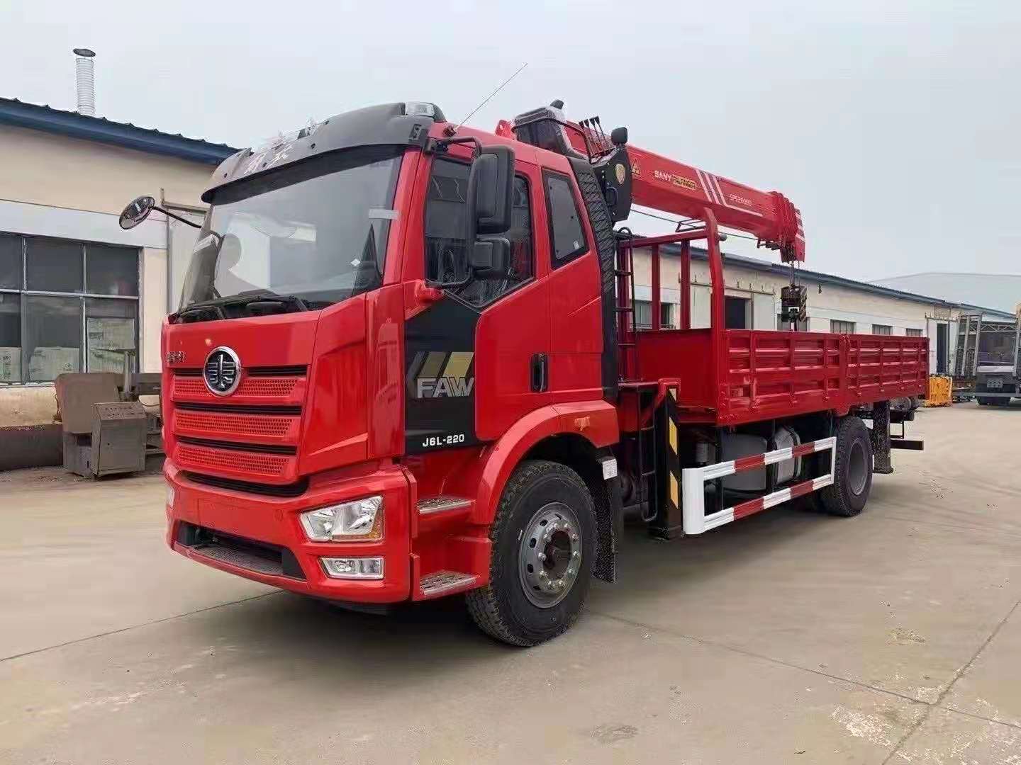 解放J6三一8噸隨車吊