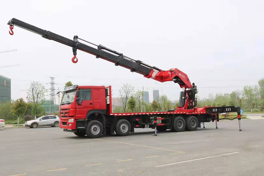 重汽豪沃25噸長興重型隨車吊圖片展示2 重汽豪沃25噸長興重型隨車吊圖片展示2