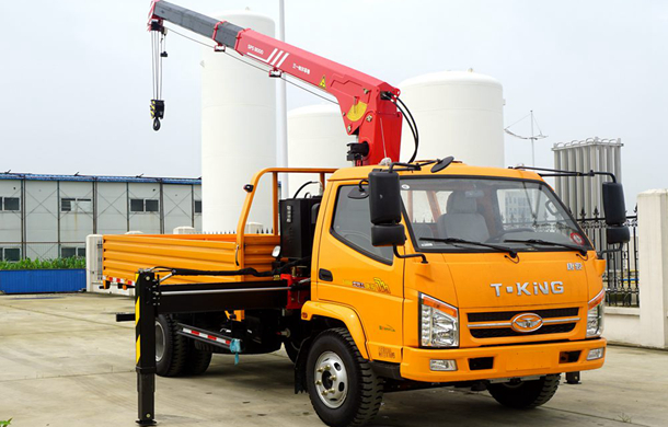 三一3.2噸SPS8000隨車起重機參數介紹