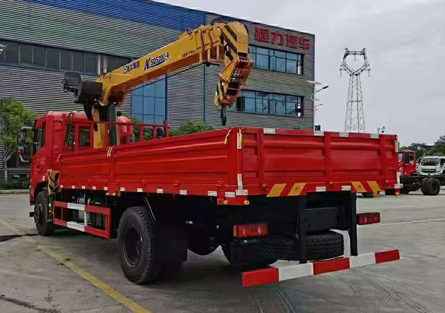 東風隨專K5徐工8噸隨車吊 17萬+底盤