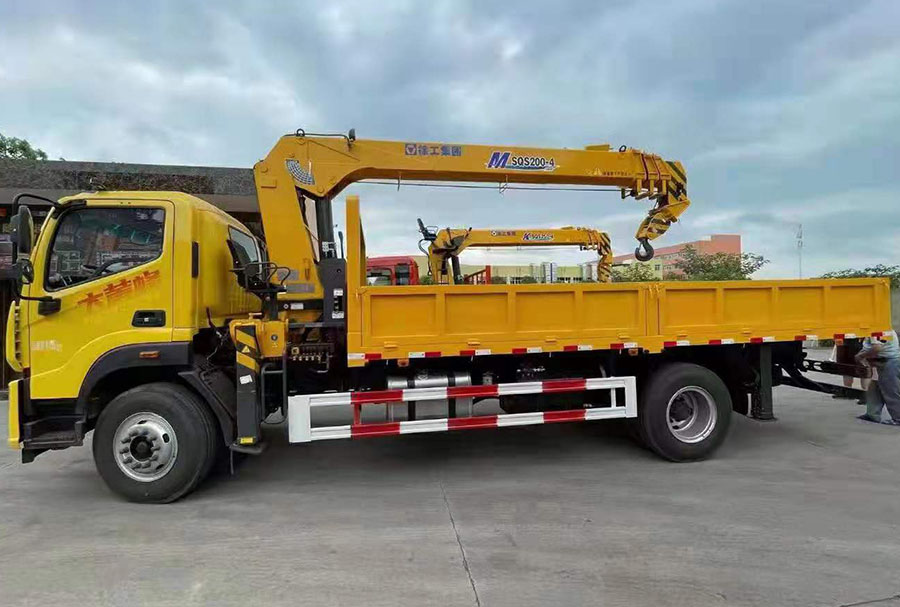 福田奧鈴徐工8噸隨車吊