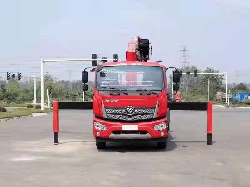 福田瑞沃長(zhǎng)興10噸隨車吊