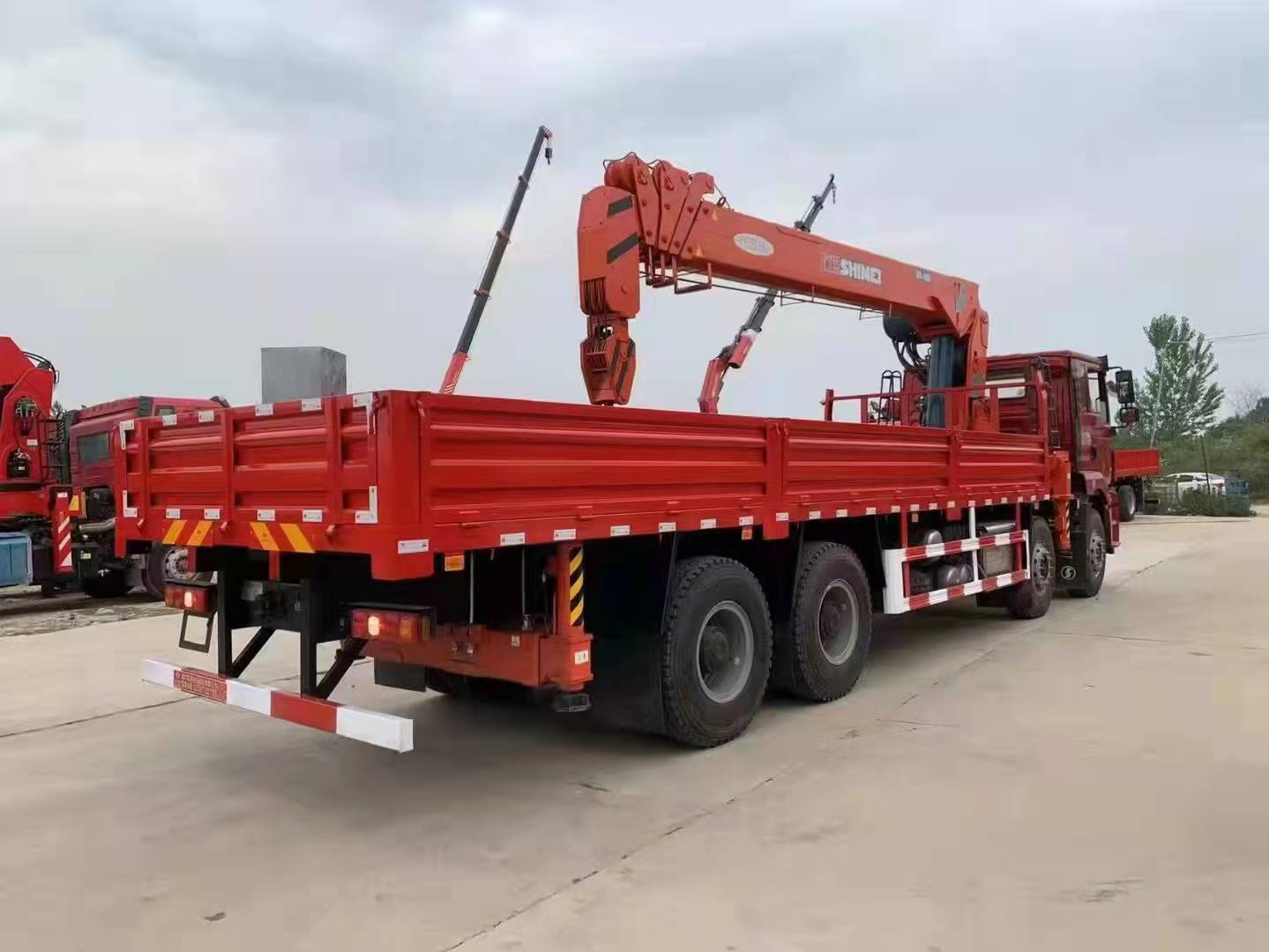 陜汽德龍石煤16噸隨車吊