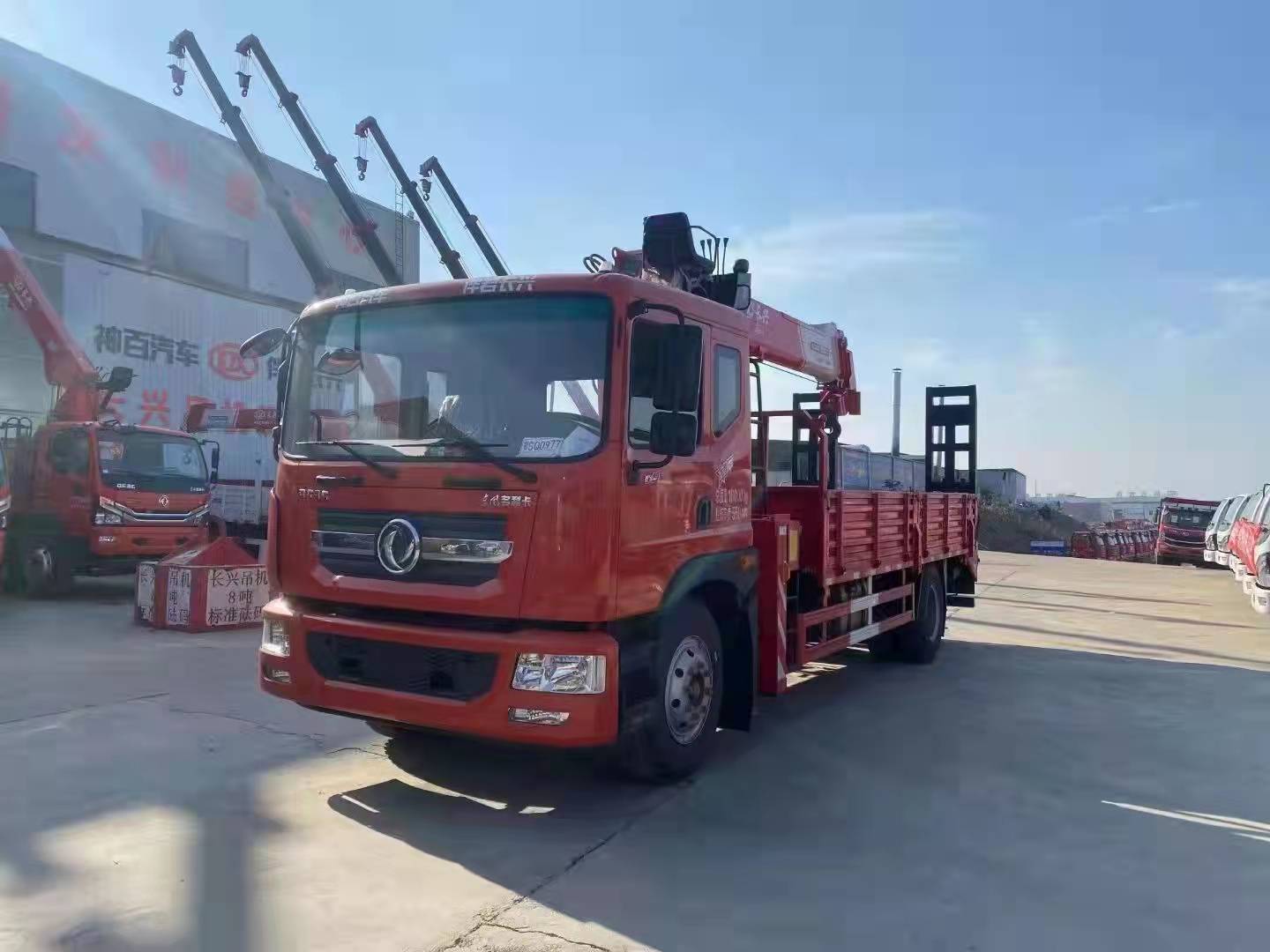 東風多利卡D9多功能隨車吊 能上京牌